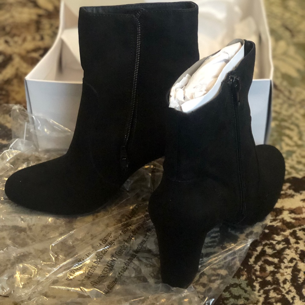 STEVE MADDEN BOOTIE w/ HEEL